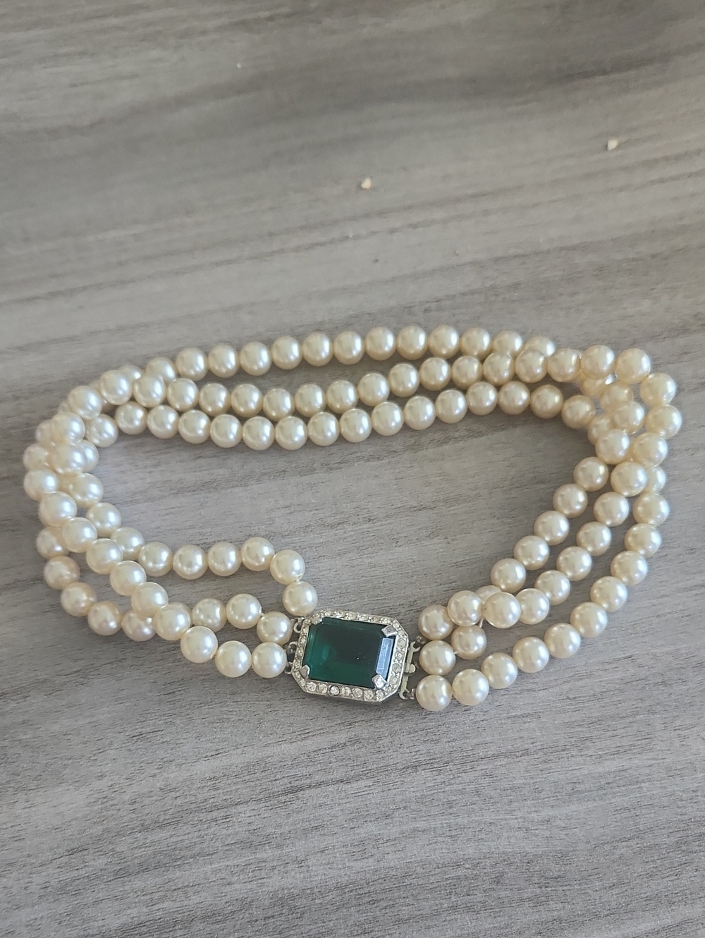Classic Triple-Strand Pearl Choker with Emerald Green Centerpiece